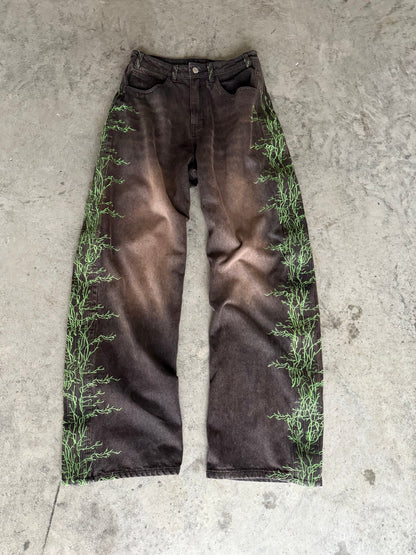 ‘overgrown’ baggy jeans